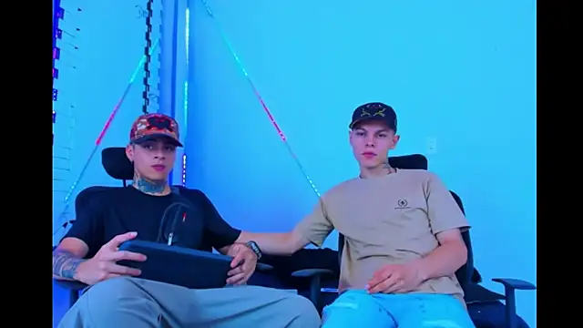 Snapshot of HOT_boy2025 chatting on 09-13-25, 10:48 HOT boy2025 online show from 09-13-25, 10:48