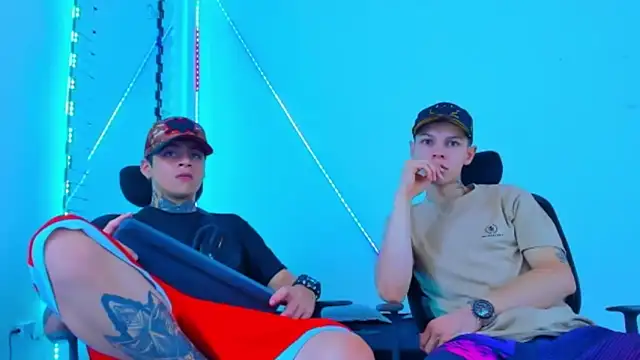 Snapshot of HOT_boy2025 chatting on 10-24-25, 04:09 HOT boy2025 online show from 10-24-25, 04:09