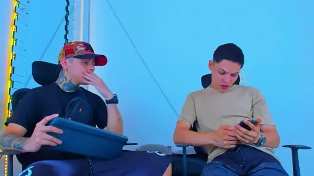 Snapshot of HOT_boy2025 chatting on 11-02-25, 04:31 HOT boy2025 online show from 11-02-25, 04:31