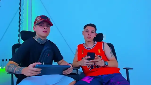 Snapshot of HOT_boy2025 chatting on 11-03-25, 09:27 HOT boy2025 online show from 11-03-25, 09:27