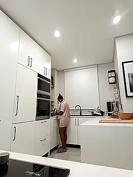 Snapshot of Mayo01_ chatting on 09-14-25, 05:50 Mayo01 online show from 09-14-25, 05:50