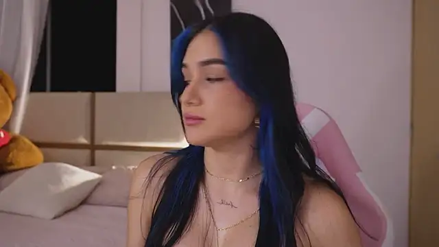 AnnyHizzle online show from 05-08-26, 02:06
