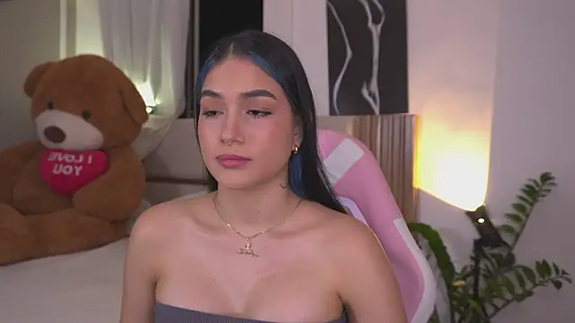 AnnyHizzle online show from 05-27-26, 01:35