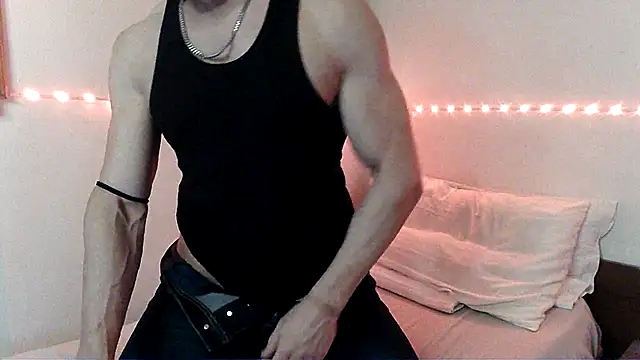 Snapshot of Alexx_Fit023 chatting on 01-01-25, 03:46 Alexx Fit023 online show from 01-01-25, 03:46