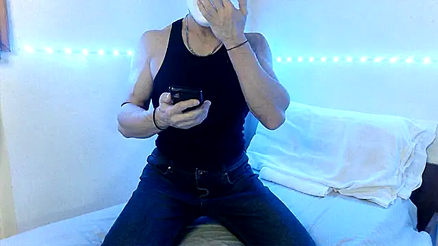 Snapshot of Alexx_Fit023 chatting on 02-23-25, 12:08 Alexx Fit023 online show from 02-23-25, 12:08