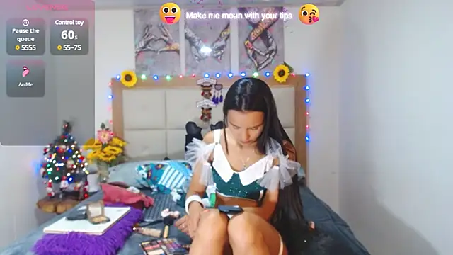 valentina hearts online show from 12-24-24, 12:00
