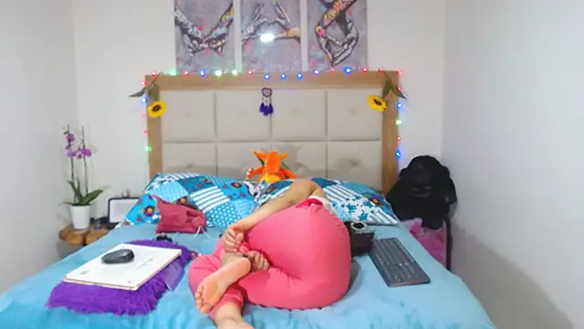 valentina hearts online show from 03-11-25, 04:54