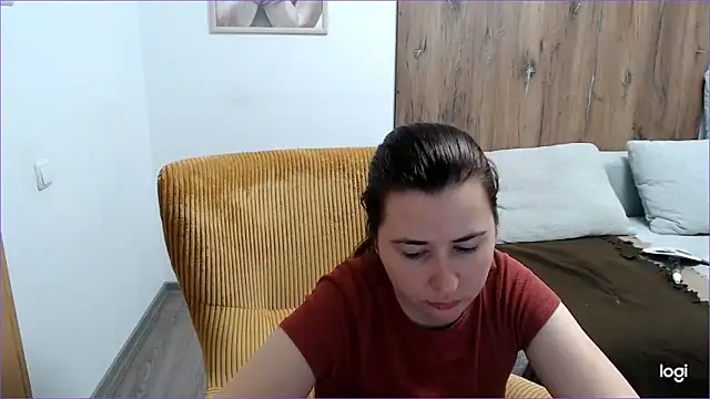 Snapshot of VioletaFlower7 chatting on 05-16-26, 10:58 VioletaFlower7 online show from 05-16-26, 10:58