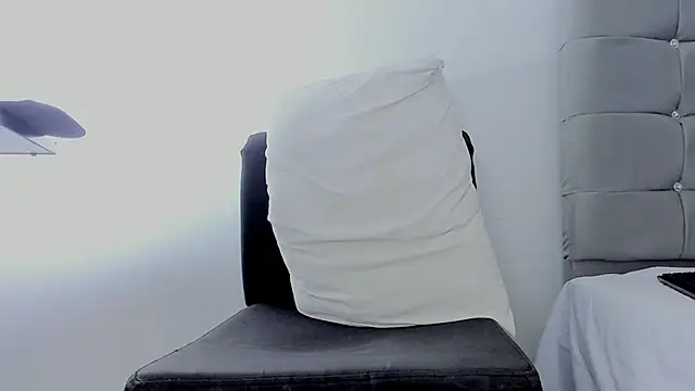 Snapshot of Ladysexy_hot19 chatting on 01-31-25, 08:43 Ladysexy hot19 online show from 01-31-25, 08:43