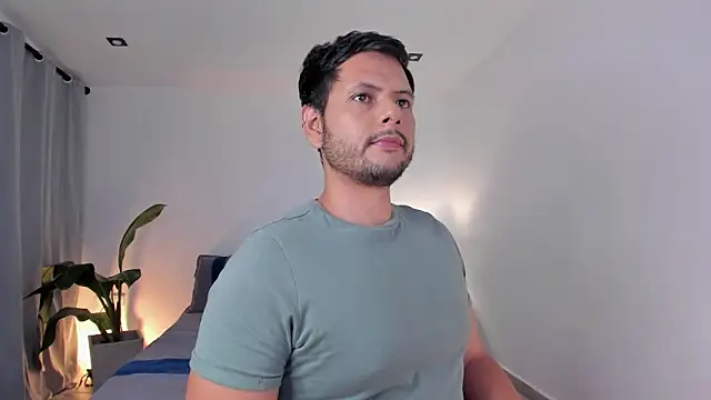 Nate Ocean online show from 12-19-25, 01:01