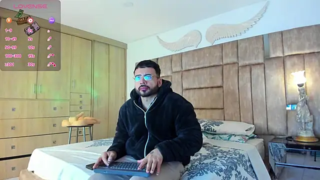 petterwilly1 online show from 03-07-25, 03:18