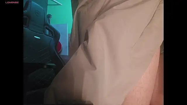 Snapshot of savage_daddyy chatting on 02-27-25, 12:10 savage daddyy online show from 02-27-25, 12:10