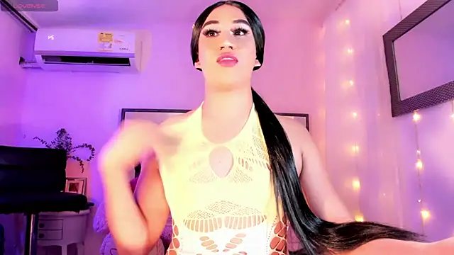 ShantalGirs online show from 10-05-25, 07:23