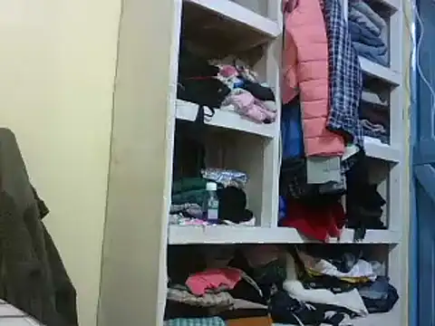 petite 12 online show from 01-04-25, 07:34