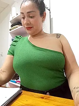 Snapshot of XGabrielaXX chatting on 10-25-25, 08:47 XGabrielaXX online show from 10-25-25, 08:47