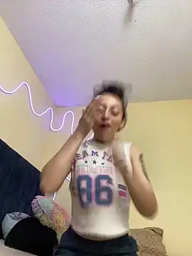 liaqueen610 online show from 11-21-25, 11:14