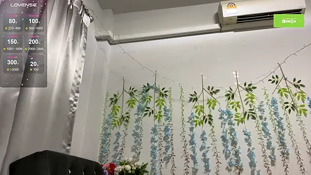 Snapshot of Isexxs chatting on 02-08-25, 09:46 Isexxs online show from 02-08-25, 09:46