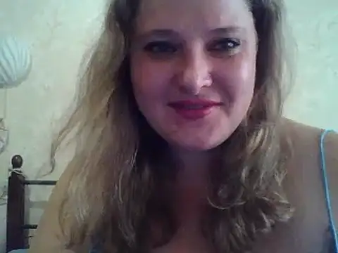 Snapshot of ParisMimi chatting on 09-09-25, 07:30 ParisMimi online show from 09-09-25, 07:30