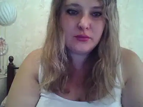 Snapshot of ParisMimi chatting on 09-19-25, 06:15 ParisMimi online show from 09-19-25, 06:15