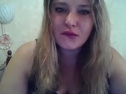 Snapshot of ParisMimi chatting on 09-26-25, 07:01 ParisMimi online show from 09-26-25, 07:01