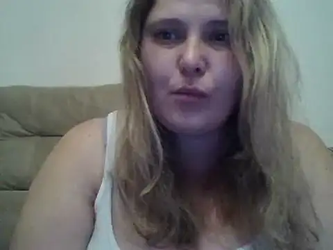 Snapshot of ParisMimi chatting on 11-11-25, 09:09 ParisMimi online show from 11-11-25, 09:09