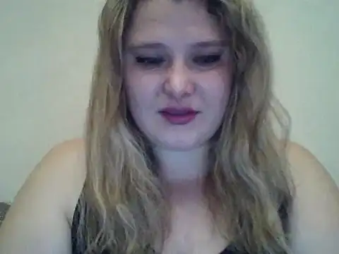 Snapshot of ParisMimi chatting on 11-28-25, 08:39 ParisMimi online show from 11-28-25, 08:39