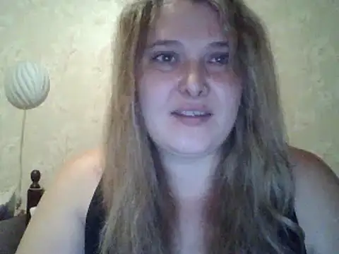 Snapshot of ParisMimi chatting on 12-03-25, 12:25 ParisMimi online show from 12-03-25, 12:25