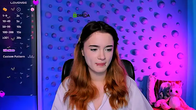 liana kisses online show from 11-26-25, 08:43