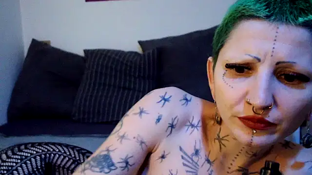 Snapshot of ValeryCrowley14 chatting on 02-10-26, 01:48 ValeryCrowley14 online show from 02-10-26, 01:48