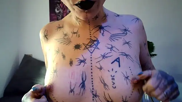 Snapshot of ValeryCrowley14 chatting on 02-12-26, 09:15 ValeryCrowley14 online show from 02-12-26, 09:15