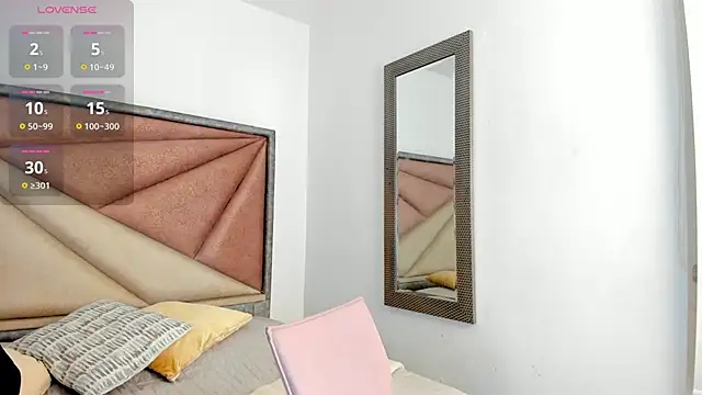 Snapshot of BarbaraKnox_ chatting on 01-19-26, 12:03 BarbaraKnox online show from 01-19-26, 12:03