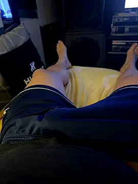 Snapshot of MatthewEmme chatting on 10-27-25, 09:08 MatthewEmme online show from 10-27-25, 09:08