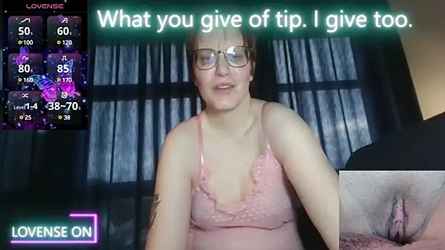 Snapshot of PernillaGirl chatting on 03-02-25, 04:32 PernillaGirl online show from 03-02-25, 04:32