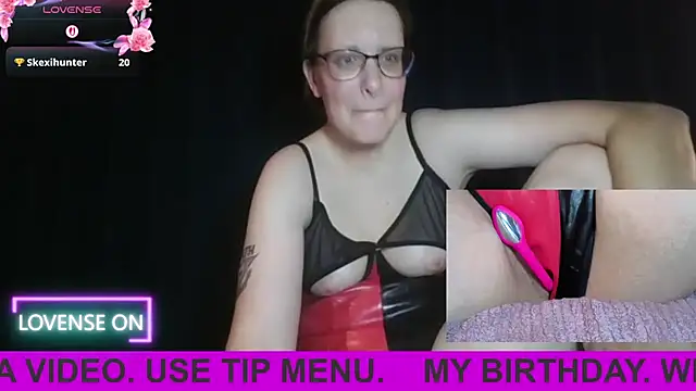 Snapshot of PernillaGirl chatting on 09-10-25, 06:30 PernillaGirl online show from 09-10-25, 06:30