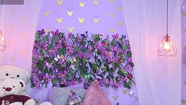 Snapshot of bigboobsrose1 chatting on 02-01-25, 10:26 bigboobsrose1 online show from 02-01-25, 10:26