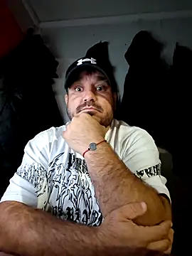 Futacisu online show from 10-31-25, 02:56