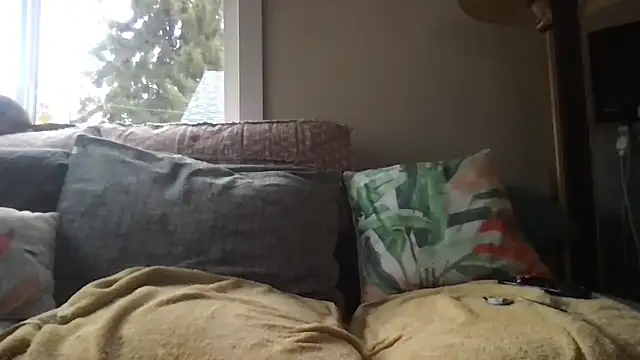 cliveokanagan24 online show from 10-31-25, 05:47