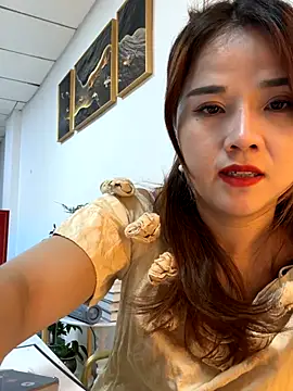 Efangfang online show from 11-05-25, 11:21