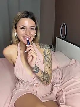 Snapshot of Jasmine_urPrincess chatting on 10-05-25, 02:48 Jasmine urPrincess online show from 10-05-25, 02:48