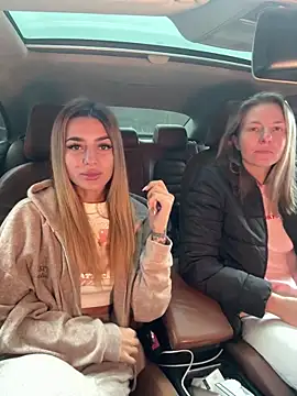 Snapshot of Jasmine_urPrincess chatting on 10-16-25, 06:25 Jasmine urPrincess online show from 10-16-25, 06:25