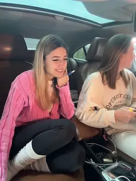 Snapshot of Jasmine_urPrincess chatting on 10-18-25, 06:05 Jasmine urPrincess online show from 10-18-25, 06:05