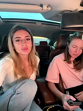 Snapshot of Jasmine_urPrincess chatting on 10-27-25, 05:11 Jasmine urPrincess online show from 10-27-25, 05:11