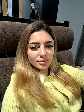 Snapshot of Jasmine_urPrincess chatting on 11-07-25, 05:18 Jasmine urPrincess online show from 11-07-25, 05:18