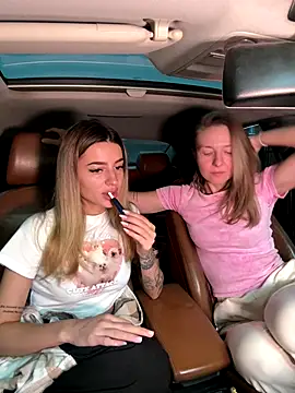 Snapshot of Jasmine_urPrincess chatting on 11-08-25, 05:18 Jasmine urPrincess online show from 11-08-25, 05:18