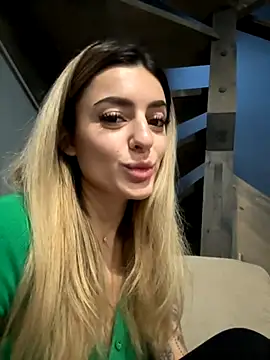 Snapshot of Jasmine_urPrincess chatting on 11-17-25, 05:24 Jasmine urPrincess online show from 11-17-25, 05:24