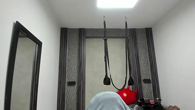 selene red  online show from 05-07-26, 01:33