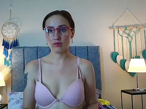 IberianMoonMK online show from 02-10-26, 11:25