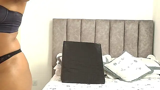 karina lewis  online show from 07-19-26, 06:06