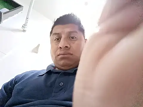 Snapshot of Riatatuil chatting on 03-04-26, 02:34 Riatatuil online show from 03-04-26, 02:34