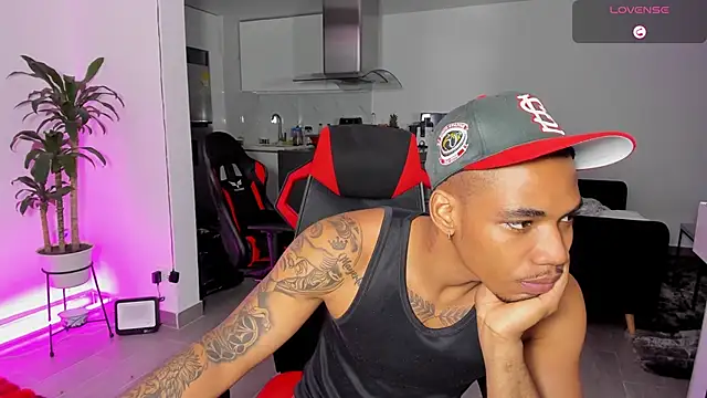 TROYWESLY- online show from 11-05-25, 11:38